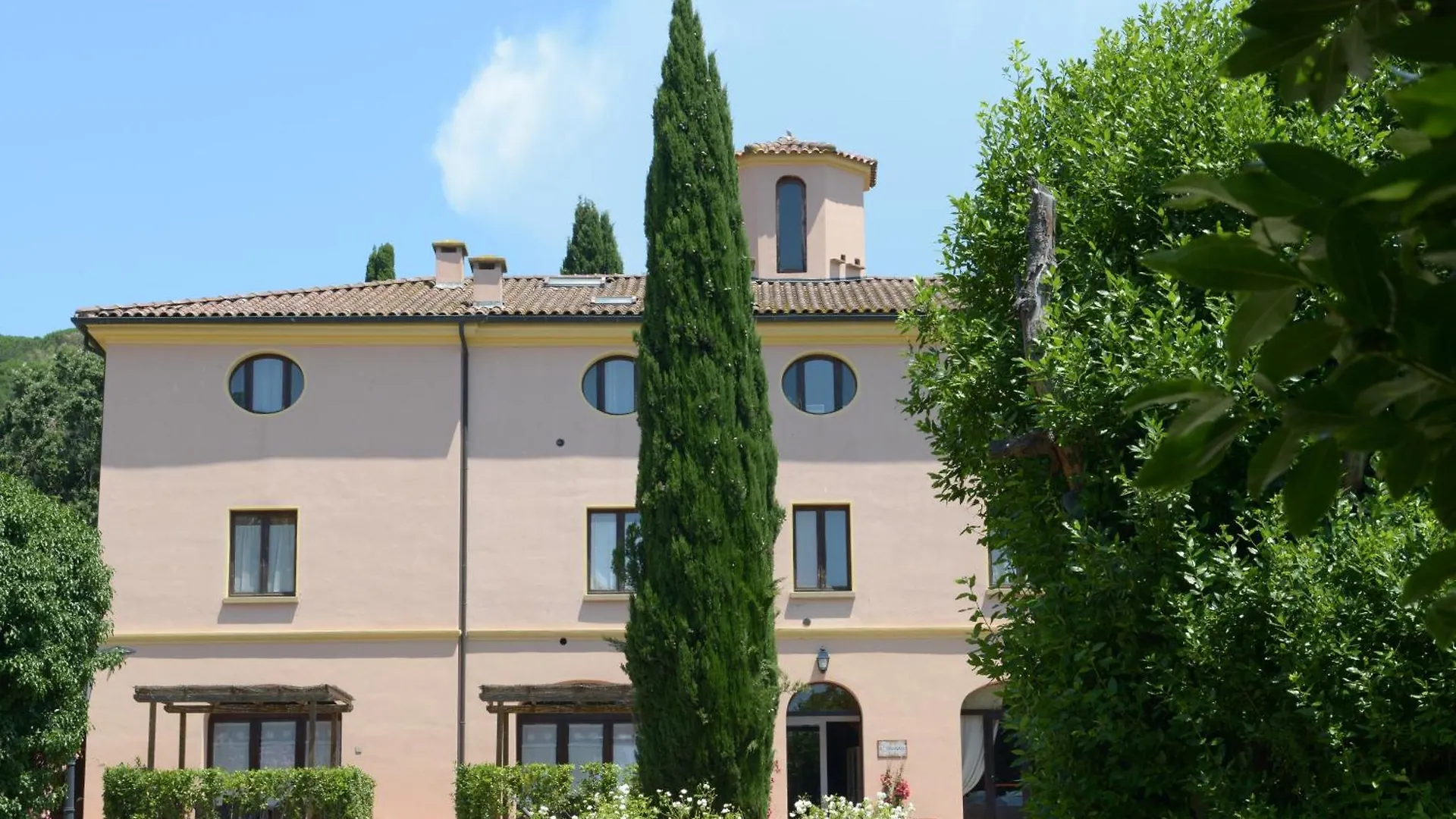 Aparthotel Residence Il Granaio Riparbella