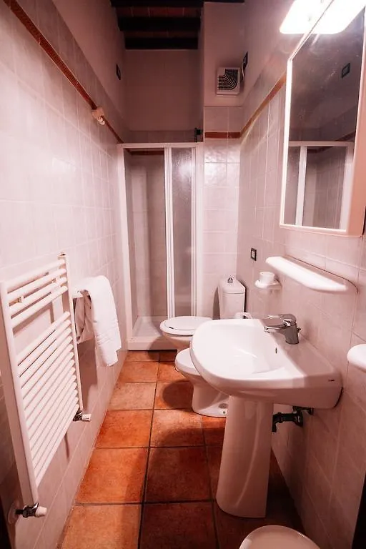 Residence Il Granaio Riparbella Aparthotel