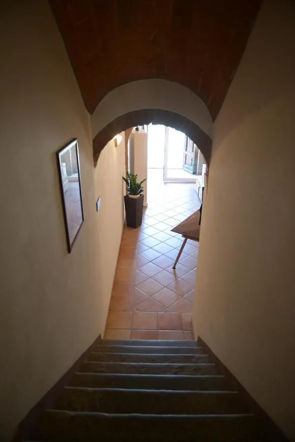 Aparthotel Residence Il Granaio Riparbella